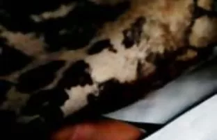 XXX Gadis itu gemetar dan kencing di toilet bokep siswi smp indonesia di lantai di toilet