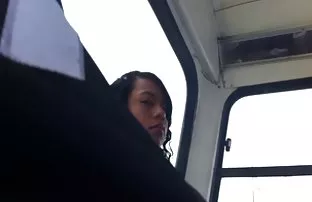 XXX Saya vidio sek smp indo membujuk seorang pelacur untuk mengangkatnya telanjang di sauna tanpa wajah