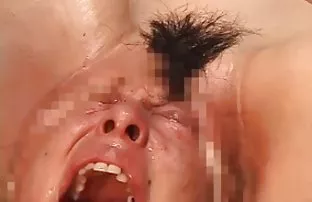 XXX Vibrator sangat panjang yang menonjol di smp indo 3gp perut