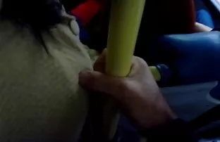 XXX Seorang gadis dengan gaun bokep indo smp hot pendek menari dan kentut ke kamera
