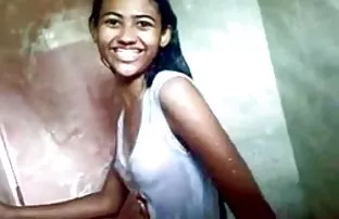 XXX Putri Diana menyebalkan kontol Arab dalam smp indo 3gp pornografi mobil